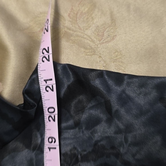 Cato Black and Navy XL Floral Women's Top. - Picture 6 of 8